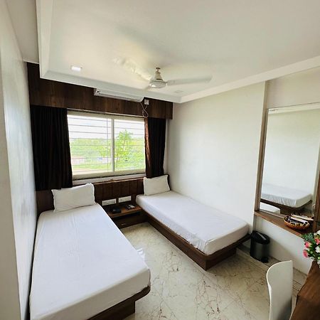 Hotel The Grand Piano - Best Business Hotel In Patan מראה חיצוני תמונה