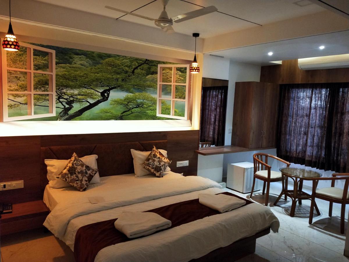 Hotel The Grand Piano - Best Business Hotel In Patan מראה חיצוני תמונה