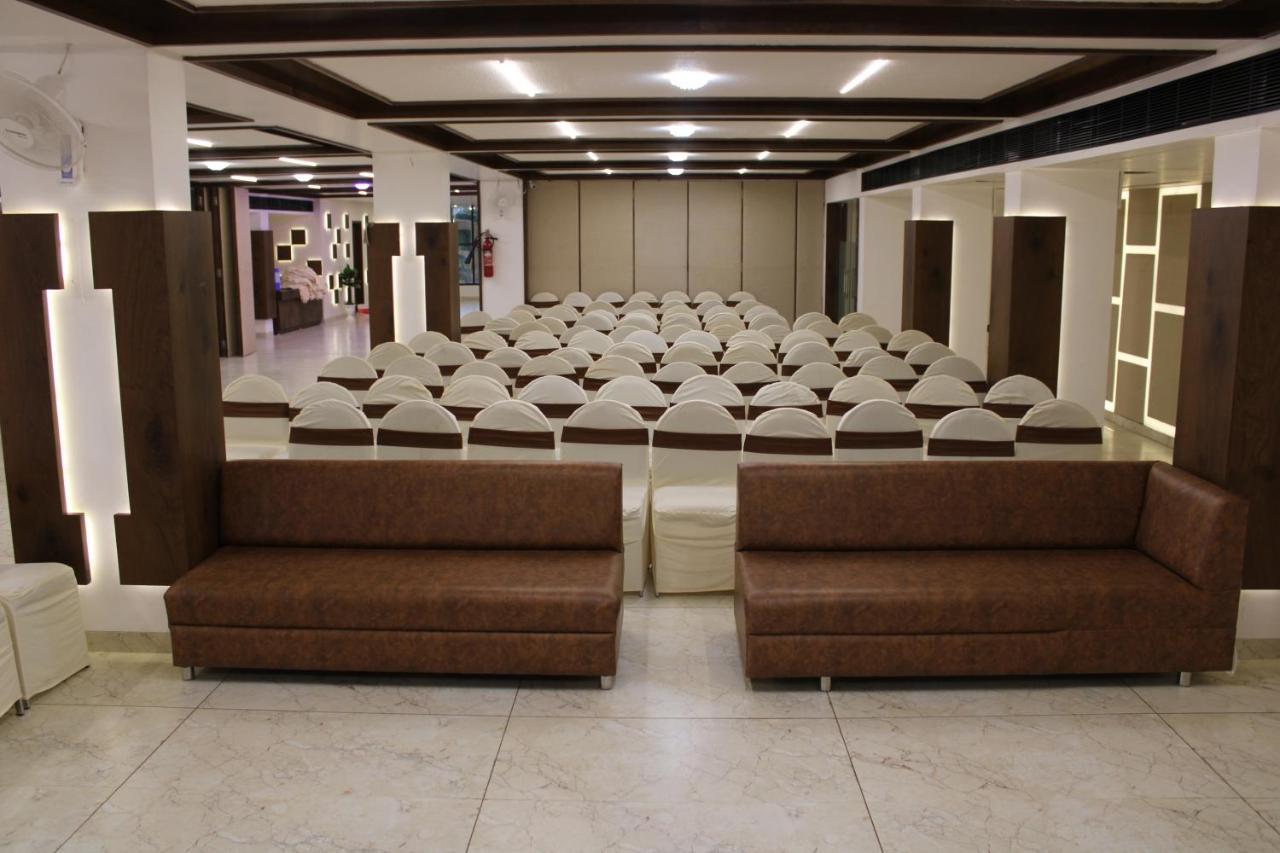 Hotel The Grand Piano - Best Business Hotel In Patan מראה חיצוני תמונה