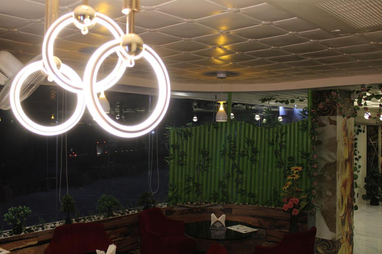Hotel The Grand Piano - Best Business Hotel In Patan מראה חיצוני תמונה
