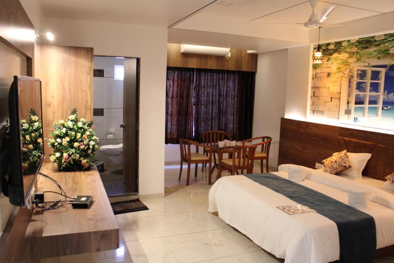 Hotel The Grand Piano - Best Business Hotel In Patan מראה חיצוני תמונה