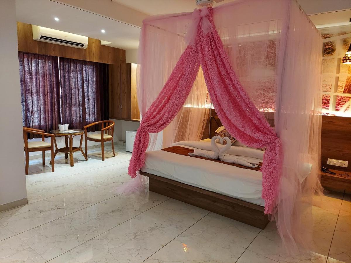 Hotel The Grand Piano - Best Business Hotel In Patan מראה חיצוני תמונה