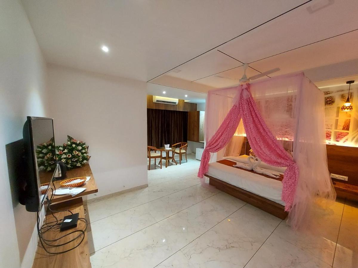 Hotel The Grand Piano - Best Business Hotel In Patan מראה חיצוני תמונה